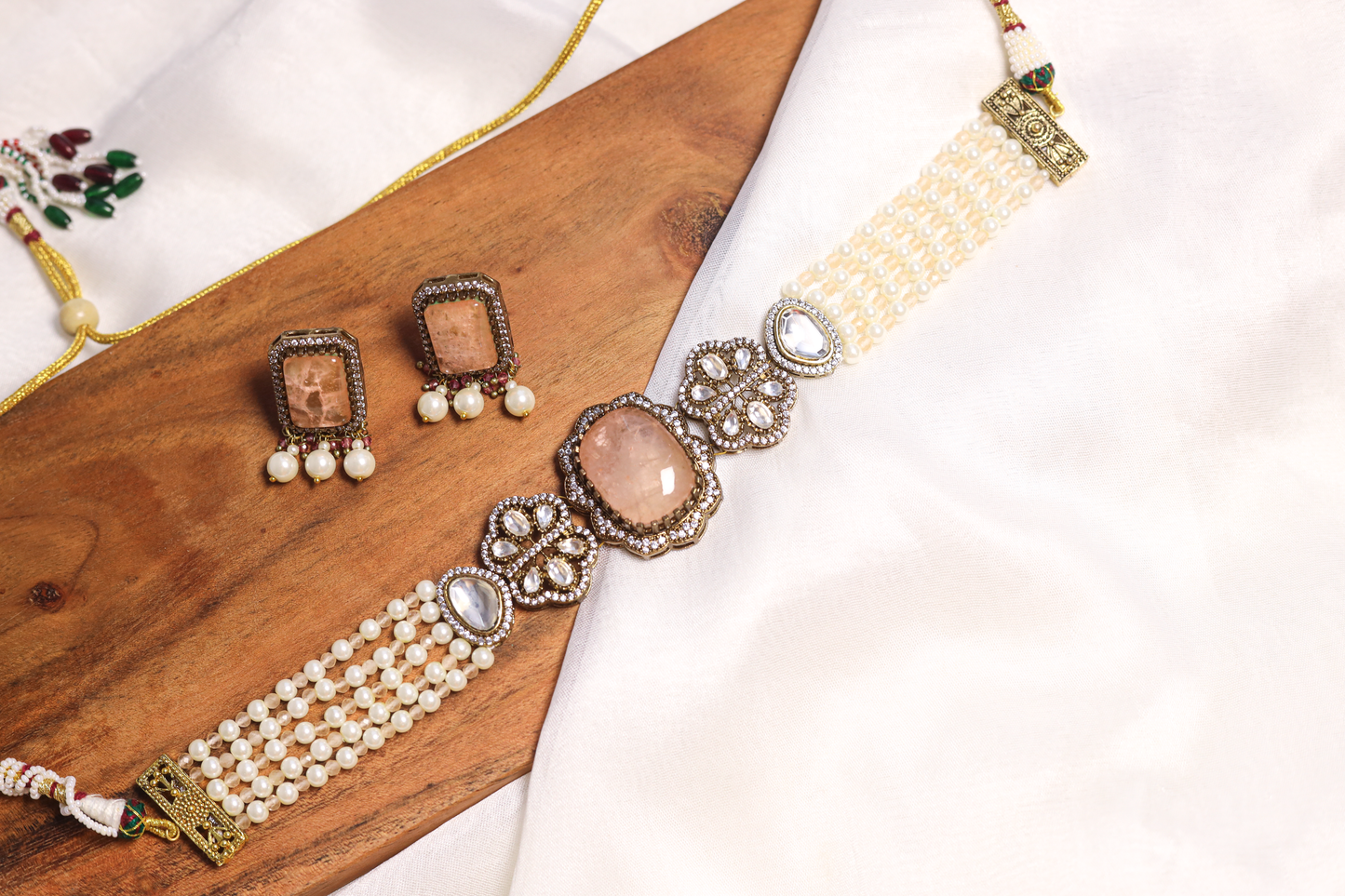 Zeenat Quartz Choker