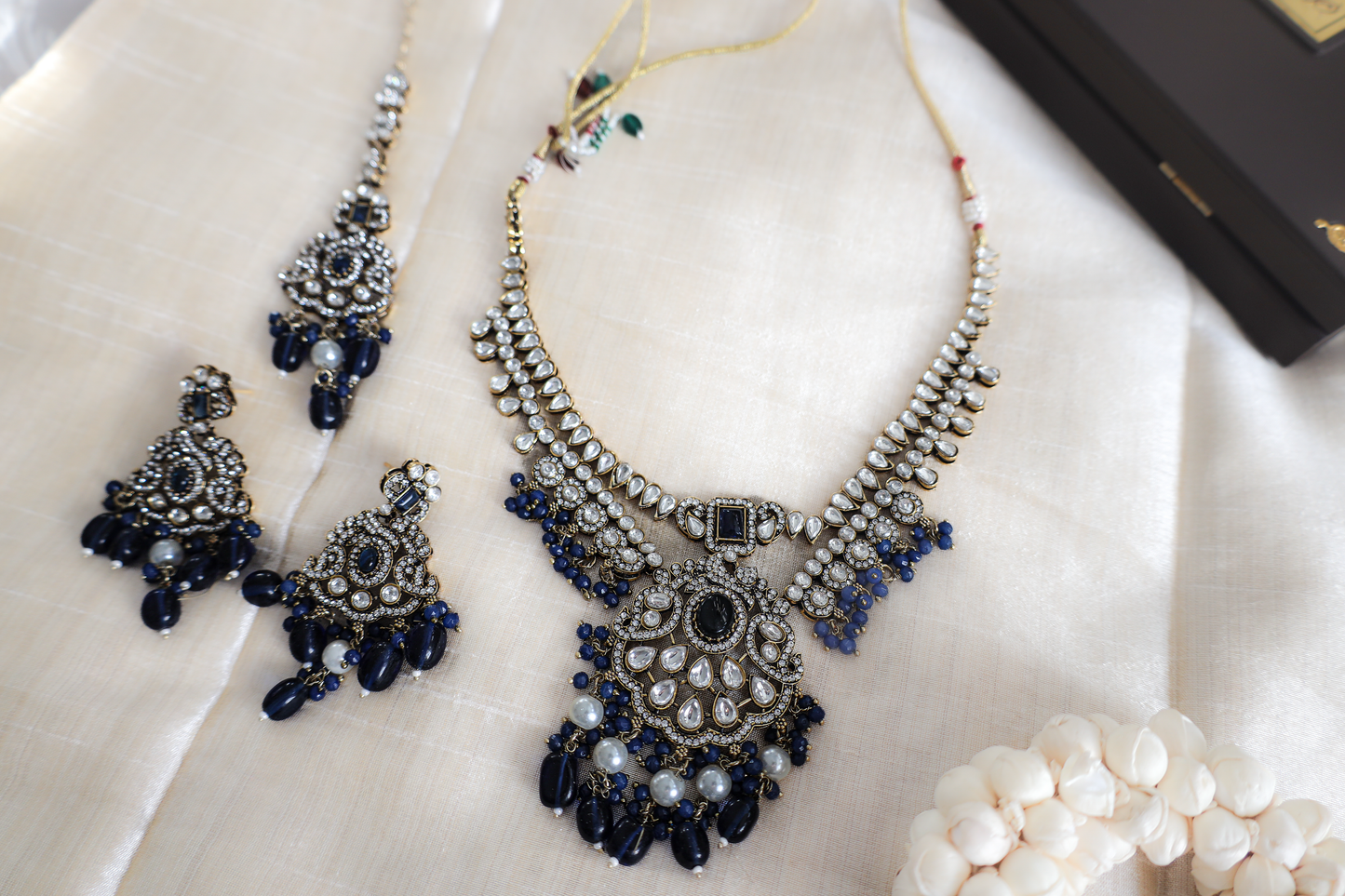 Tara Midnight Kundan Necklace Set