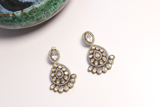 Riddhima Mother of Pearl Choker