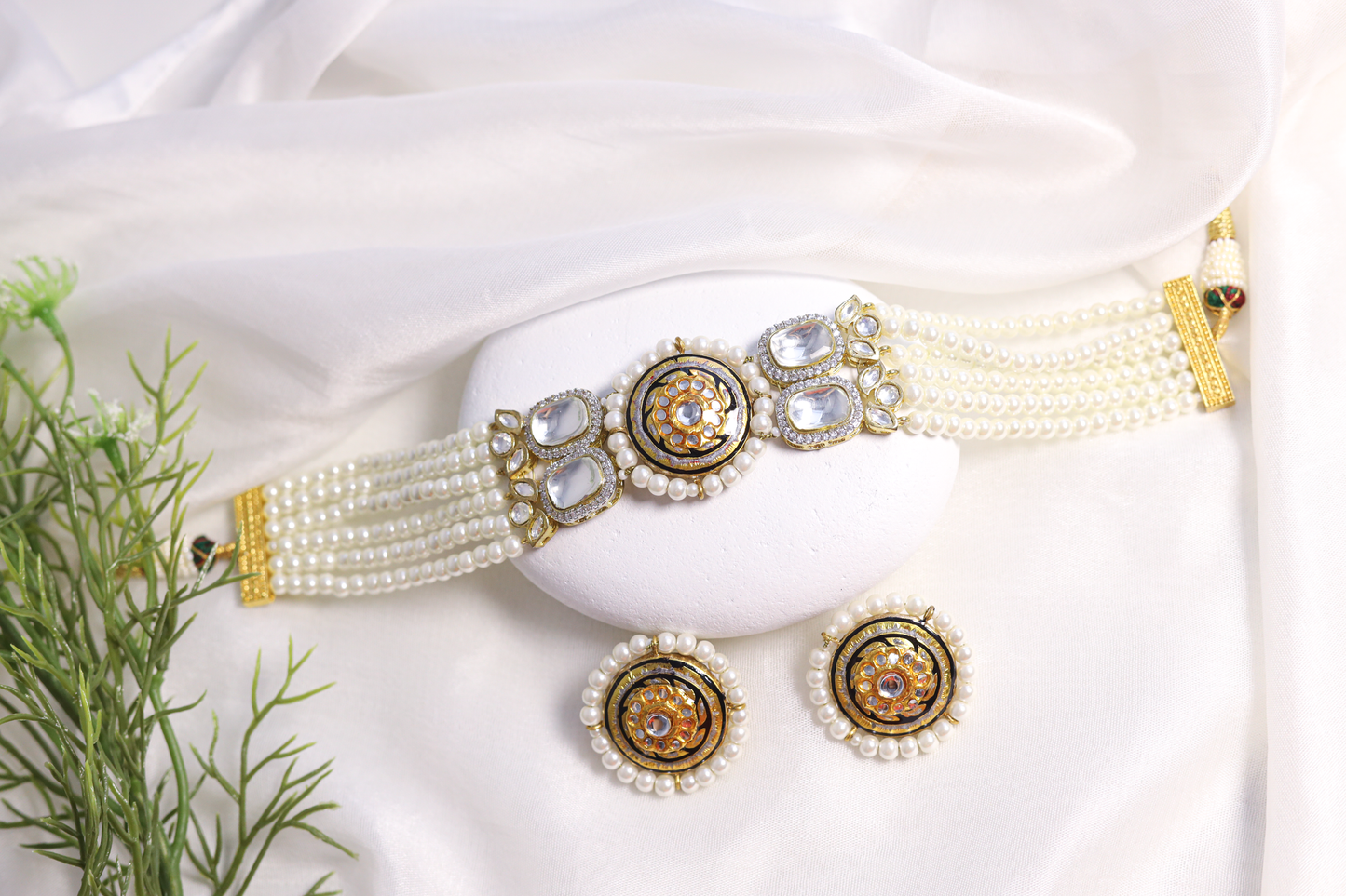 Swati Gold Pearl Choker