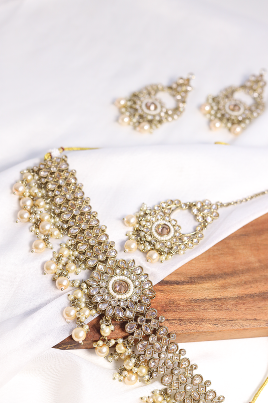 Chandni Choker Set