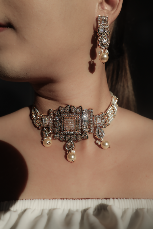Tanvi Majestic Choker Set